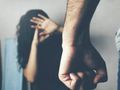 Пребита от съпруга си жена в болница със счупен прешлен