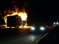 Автобус с работници се запали в движение