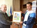 Зам.-кметът Григоров вдъхнови с личен подарък Великов преди мача на сезона