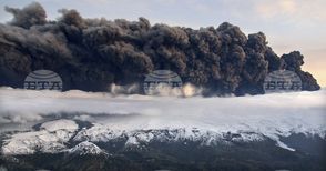 Вулканът с труднопроизносимото име Ейяфятлайокутл предизвика хаос във въздушното пространство на Европа през април и май 2010 г.