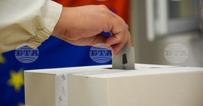 До 14 май българските граждани могат да подадат заявления за гласуване извън страната за двата вида избори