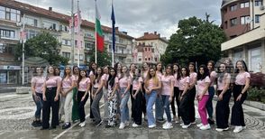 Претендентките за короната на Царица Роза 2024 в Казанлък се събраха на първата си работна среща с кмета и екипа на конкурса