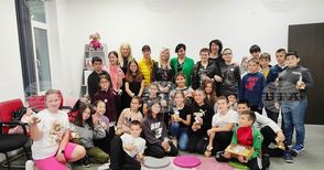 Общо 25 деца се включиха в инициативата "Бъди с нас за ден" на казанлъшкото сдружение "Бъдеще за децата"