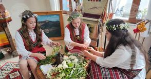 Ученици пресъздадоха обичая „Лазаруване“, изпълняван в котленските села Кипилово и Боринци