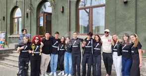 Учениците от бургаската трупа спечелиха първото място в Националния фестивал за училищен театър в Самоков, самоковци се класираха трети