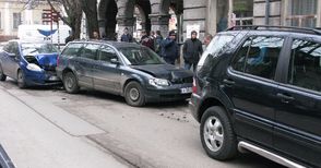 Три коли се нанизаха една в друга заради пиян пешеходец