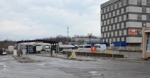10 сирийци заловени на паркинг, докато търсят камион за Европа