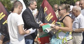 80 русенци чакаха в жегата на опашка за трибагреник от ВМРО