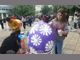 Деца изписаха големи великденски яйца в Разград на Велики четвъртък
