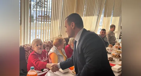 Потребителите на бившия Дом "Майка и дете" в Русе отбелязаха Бабинден