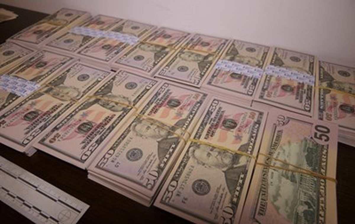 Печатница за фалшиви пари в подземие на хотел в Слънчев бряг, произвела милиони евро и долари