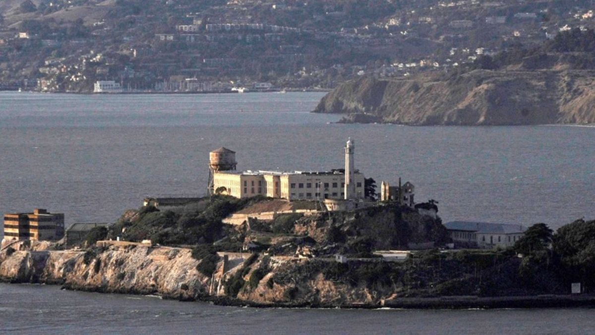 Австралия иска да строи Алкатрас за терористи
