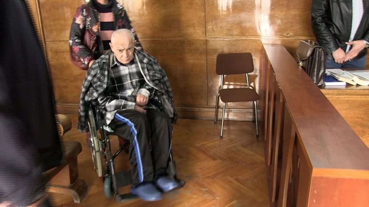 Неоткриваеми роднини на жертвата за трети път отложиха дело за убийство