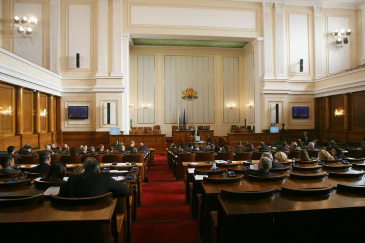 Държавният бюджет влиза на първо четене в НС