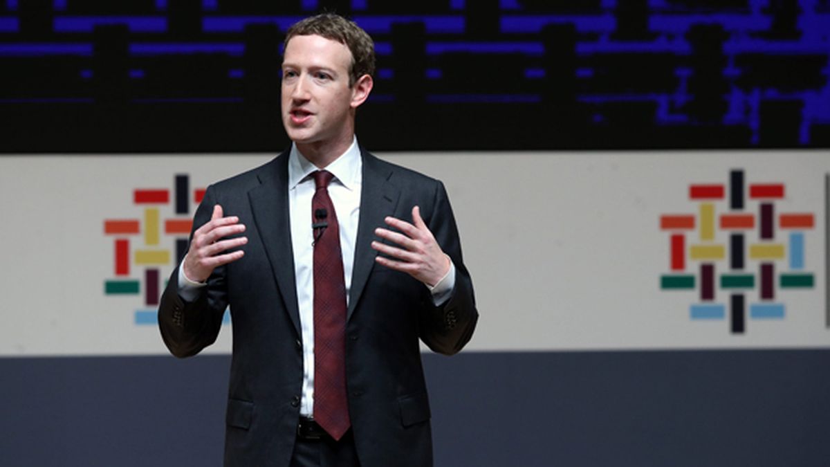 Зукърбърг забрани айфоните във Facebook