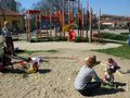 Вандали осакатиха ремонтирана детска площадка до Пантеона
