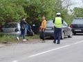 Кола с четирима души се блъсна в дърво след опит за изпреварване