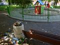 Родители: Мизерия цари на детската площадка зад бившия Универмаг