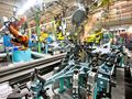 Промишленото производство нараства с 2% през март