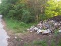 Ново незаконно сметище расте по пътя към бъдещата почивна зона край Чифлишкото езеро