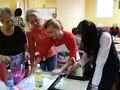 Светлана Ангелова готви коледни ястия с дамите от „Трета възраст“