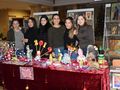 Колажи, кукли и бижута показват сръчни студенти от клуб „Палитра“