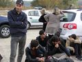 26 иракчани и сирийци натъпкани  на 4 квадрата в румънски камион