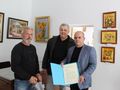 Кметът Пламен Стоилов разгледа  обновения Клуб на художниците