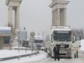 Българска фирма ще чисти Дунав мост през зимата