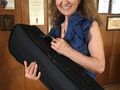 Русенец от Австралия дари цигулка „Кремона“ на Училището по изкуствата