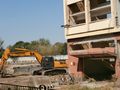 Разчистват терена на бившия завод „Петър Караминчев“ за нов собственик