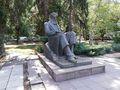 Паметник на автора на „Отечество любезно“ останал анонимен в Парка на младежта