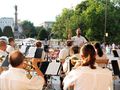 Духовият оркестър свири маршове  в чест на Деня на Съединението