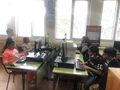 Ученици от „Алеко Константинов“ усвояват компютърни умения в читалище