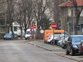 10 метра забрана по еднопосочната вече „Юндола“ блокира коли в три паркинга