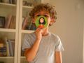 „Блок 14“ представя хитовата игра на седемгодишния Стефан „Усмихни майка“