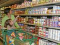 Основните храни в Русе с 26% по-скъпи от София