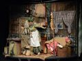 3-метров дракон пее в театралната премиера за деца „Златното сърце“