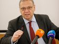 Министър Юлиян Попов: Подготвят се мерки за намаляване на силните миризми в Русе