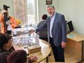 Драгомир Драганов води с над 10% след първия тур на кметските избори в Две могили