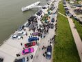Стотици фенове превърнаха русенския кей в най-големия паркинг за БМВ-та в България