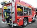 Пожарникари спасяват заключено на втори етаж 2-годишно дете