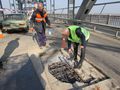 Ремонтират двайсетина дупки убийци по Дунав мост