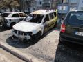 Подпалиха такси след серия заплахи срещу собственика