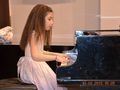 10-годишната Тереза свири в прочутата „Карнеги хол“