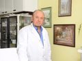 Д-р Димитров в триъгълник между стоматологията, лова и рисуването