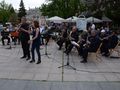 Духови оркестри зарадваха  многобройна публика на площада