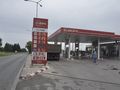 Румънски тираджия тръгнал да гази шеф на бензиностанция