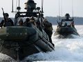 Морските спецчасти демонстрират в Русе освобождаване на кораб от терористи