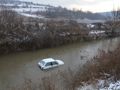 Шофьор оцеля след падане с колата си в Русенски Лом
